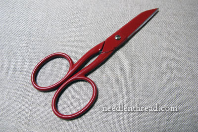 Pink Scissors for Fabric Cutting, Zigzag Scissors, Adult Scrapbooking Scissors with Decorative Edge, Great for Many Kinds of Sewing Fabrics, Leather