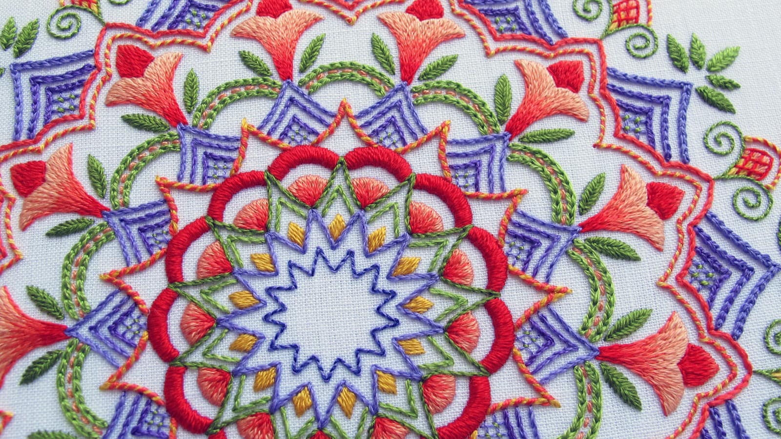 Viciniti : Vera Bloom Embroidered Clutch Bag