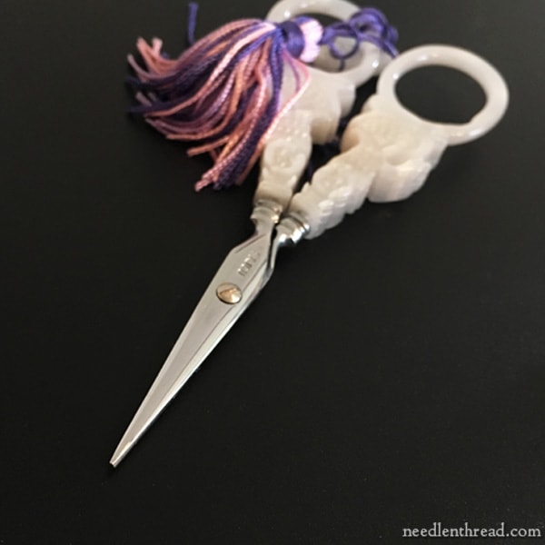 https://www.needlenthread.com/wp-content/uploads/2018/11/sajou-scissors-for-embroidery-04.jpg